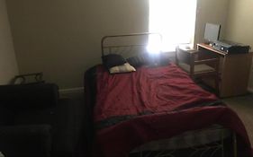 Penn Square Apartments And Rooms